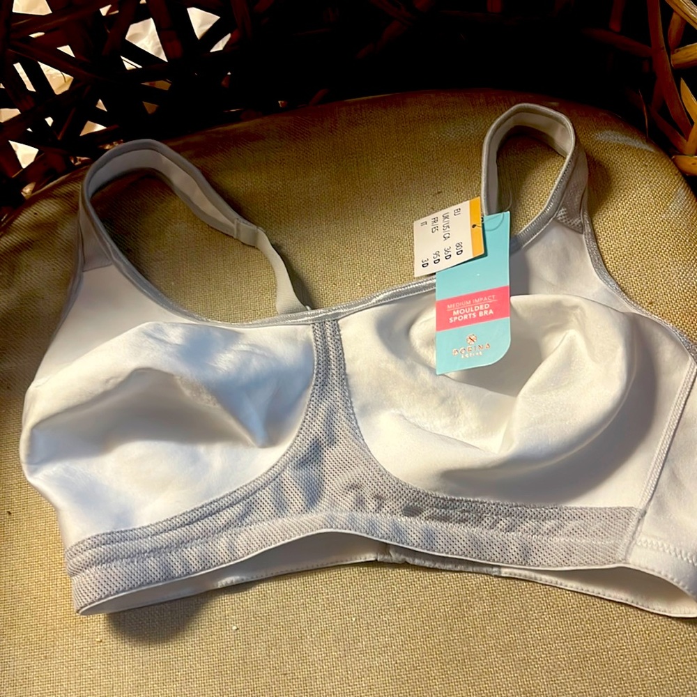 New Dorina Sport  Bra 36D NWT Unique